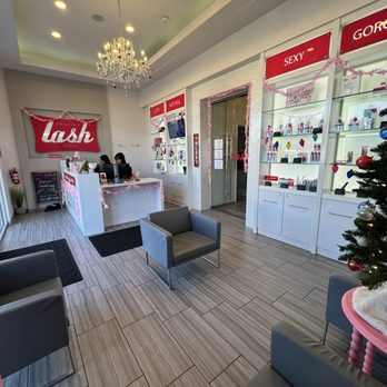 Amazing Lash Studio - Interior Studio - Eyelash Service Near Me - Valencia, California Amazing Lash Studio - Interior Studio - Eyelash Service Near Me - Valencia, California