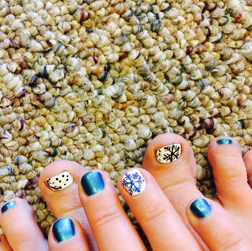 J Nails Logo
