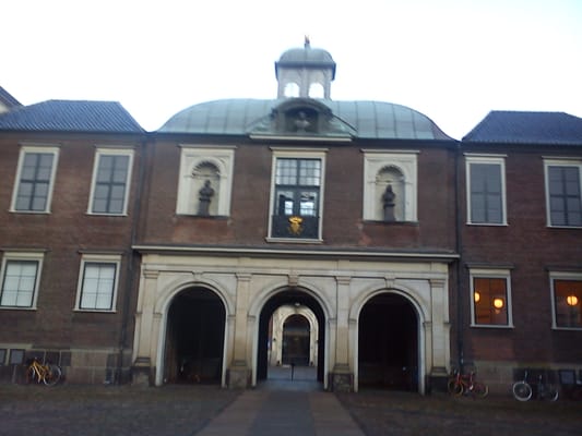 Kunsthal Charlottenborg by null