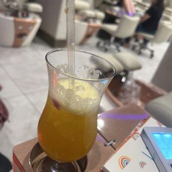 Asiana Nails Lounge - Mando sangría - Nail Salons Near Me - San Antonio, Texas