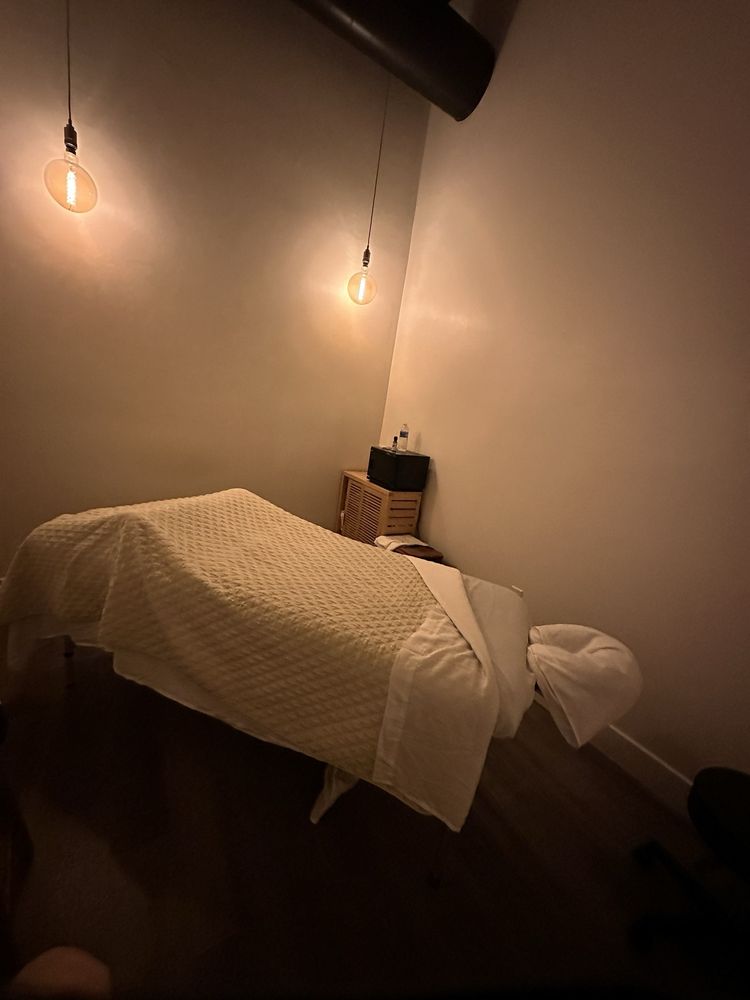 Mellow Massage Logo