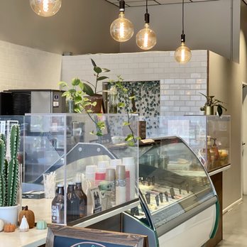 Bobazona - the interior of a cafe - Coffee & Tea Near Me - Goodyear, Arizona