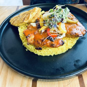 Amador Cuban Restaurant - Pollo asado - Cuban Near Me - Newport, Kentucky