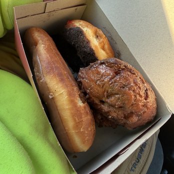 Bob’s Donuts - Maple bar, doughnut, Oreo doughnut, and an apple fritter - Donuts Near Me - Mill Valley, California Bob’s Donuts - Maple bar, doughnut, Oreo doughnut, and an apple fritter - Donuts Near Me - Mill Valley, California