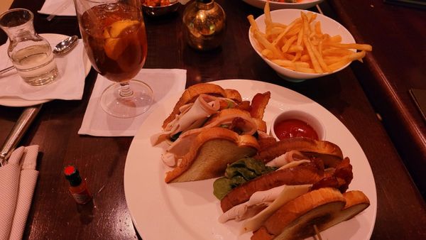 Thoroughbred Club by null