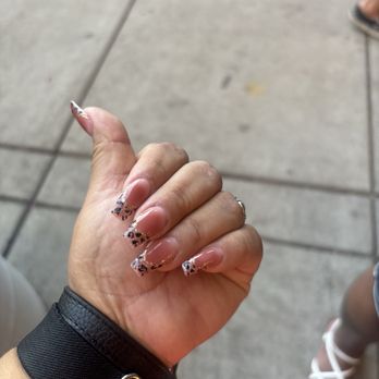 Daisy Nails - Nail Salons Near Me - West Saint Paul, Minnesota Daisy Nails - Nail Salons Near Me - West Saint Paul, Minnesota