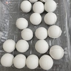 Bare and Breathe - Organic after shower oil, vapor and bath bomb