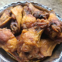 a bowl of chicken wings