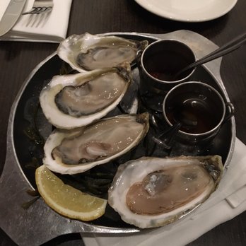 Richmond Station - Oysters - Canadian (New) Near Me - Toronto, Ontario