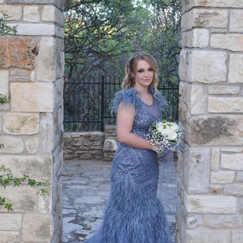 Sara Tailoring & Alterations - Sewing & Alterations Near Me - Austin, Texas
