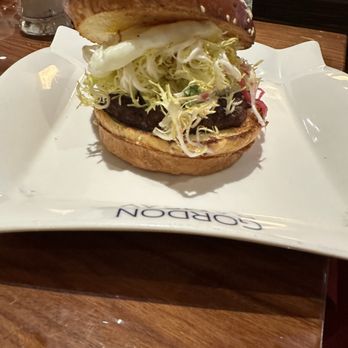 Gordon Ramsay Burger Las Vegas - Truffle Burger (3/5) - Burgers Near Me - Las Vegas, Nevada Gordon Ramsay Burger Las Vegas - Truffle Burger (3/5) - Burgers Near Me - Las Vegas, Nevada