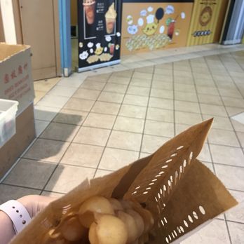 Eggette Hut - Desserts Near Me - Markham, Ontario