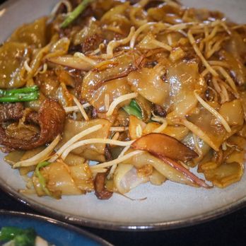 Moon Wok Kitchen & Lounge - Beef and house made hand cut noodles - Chinese Near Me - Orlando, Florida Moon Wok Kitchen & Lounge - Beef and house made hand cut noodles - Chinese Near Me - Orlando, Florida