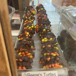 Candy Kraft Candies - Reese's turtles