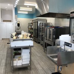 Bonkers Cupcakes - The kitchen is right there so you can watch the baking