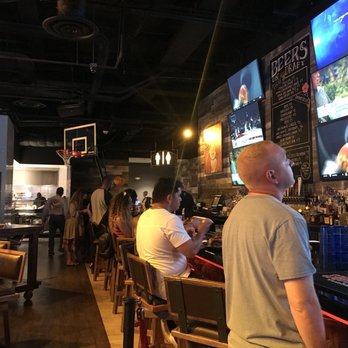 Lucky Strike Honolulu - Arcades Near Me - Honolulu, Hawaii