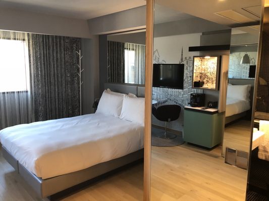 Radisson Collection Hotel, Royal Mile Edinburgh by null
