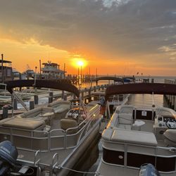 Polly's Dock Clam House - The perfect view of the sunset.