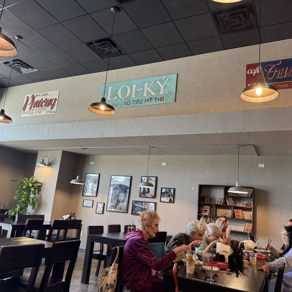 Pho Xom - Vietnamese Near Me - Carrollton, Texas