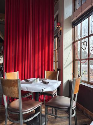 Willow Creek Restaurant by null