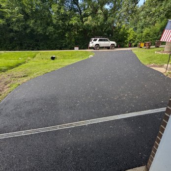Grade A Asphalt Services - Driveway - Masonry/Concrete Near Me - Mundelein, Illinois Grade A Asphalt Services - Driveway - Masonry/Concrete Near Me - Mundelein, Illinois