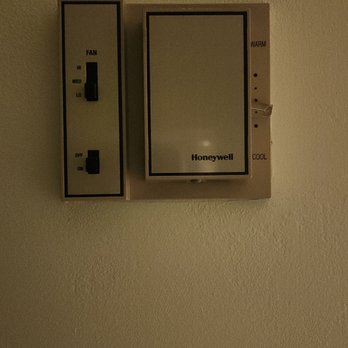 Miami Airport Hotel - Thermostat - Hotels Near Me - Miami, Florida Miami Airport Hotel - Thermostat - Hotels Near Me - Miami, Florida