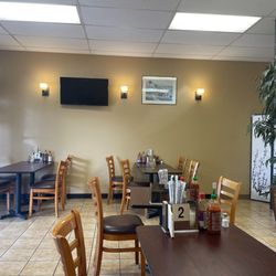 Vietnamese Sandwiches & Noodle - Dining area