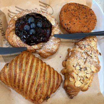 Tous Les Jours - Danish berry pastry, curry stuffed muffin, almond and chocolate filled pastries - Bakeries Near Me - Henderson, Nevada Tous Les Jours - Danish berry pastry, curry stuffed muffin, almond and chocolate filled pastries - Bakeries Near Me - Henderson, Nevada