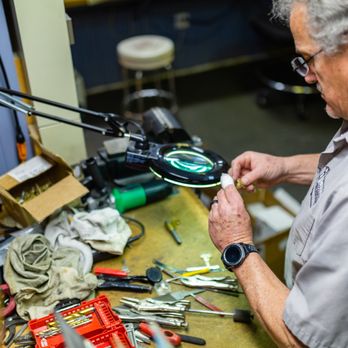 Karsmizki Locksmith - Keys & Locksmiths Near Me - Manhattan, Kansas