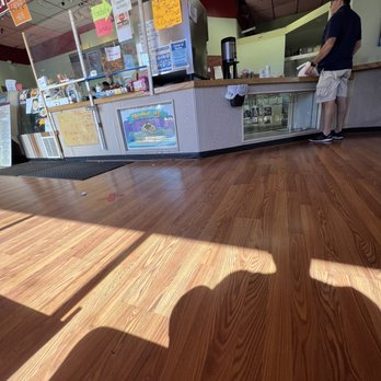 The Sandwich Factory - Order and pick up area - Breakfast & Brunch Near Me - Ventura, California
