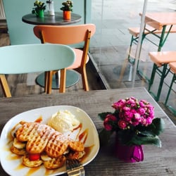Happy Waffel - Gooood