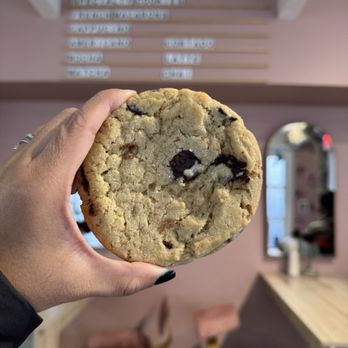 Chaîné - Chocolate chip cookie with sea salt   @dangit.all - Bakeries Near Me - Santa Fe, New Mexico
