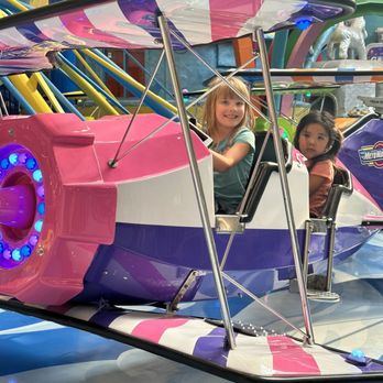 Galaxyland - Airplane rides - Amusement Parks Near Me - Edmonton, Alberta Galaxyland - Airplane rides - Amusement Parks Near Me - Edmonton, Alberta