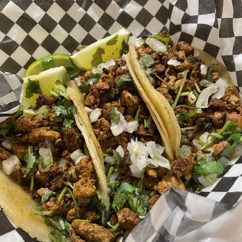 Jalistaco - Al pastor Tacos - Food Trucks Near Me - Goodyear, Arizona