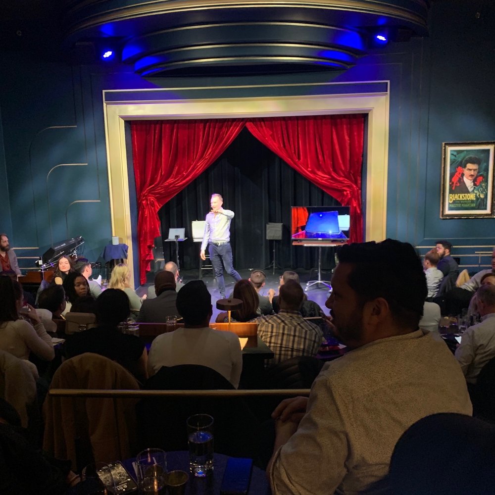 Chicago Magic Lounge - Magicians Near Me - Chicago, Illinois