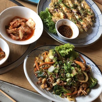HAN am Stadtpark - Kimchi, Gebratene Udong Nudeln und ein koreanischer "Pancake" mit Meeresfrüchten! - Korean Near Me - Vienna, 9 HAN am Stadtpark - Kimchi, Gebratene Udong Nudeln und ein koreanischer "Pancake" mit Meeresfrüchten! - Korean Near Me - Vienna, 9