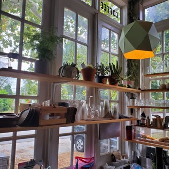 Gilly Brew Bar - Coffee & Tea Near Me - Stone Mountain, Georgia