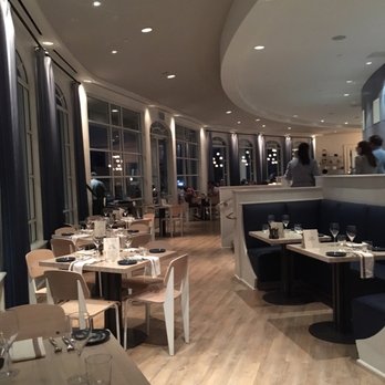 Crown Landing - Dining room - Seafood Near Me - Coronado, California Crown Landing - Dining room - Seafood Near Me - Coronado, California
