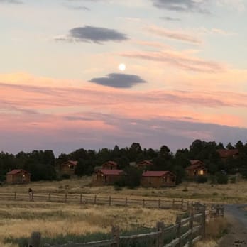 Zion Mountain Ranch - Lovely evening and pic of the cabins - Guest Houses Near Me - Mount Carmel, Utah Zion Mountain Ranch - Lovely evening and pic of the cabins - Guest Houses Near Me - Mount Carmel, Utah