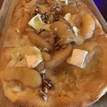 Tablas Woodstone Taverna - Apple and Brie flatbread - Tapas/Small Plates Near Me - Mill Creek, Washington Tablas Woodstone Taverna - Apple and Brie flatbread - Tapas/Small Plates Near Me - Mill Creek, Washington