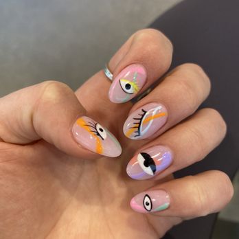 Madelyn Chicago Nail Spa - Nail Salons Near Me - Chicago, Illinois