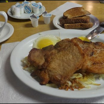 Golden Pancake House Closed 30 Photos 26 Reviews Breakfast Brunch 2110 E Wyatt Earp Blvd Dodge City Ks Restaurant Reviews Phone Number