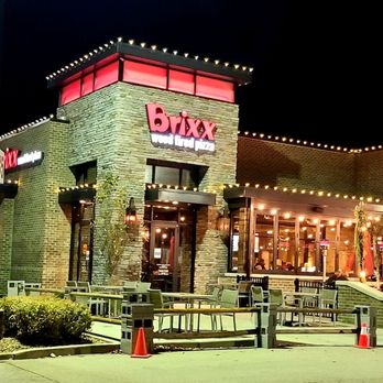 Brixx Wood Fired Pizza + Craft Bar - Pizza restaurant in Mason, OH