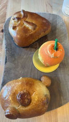 Pinoyshki Bakery, Cafe & Bar by null