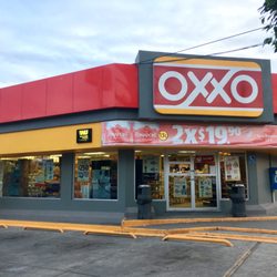 Oxxo - Front of store