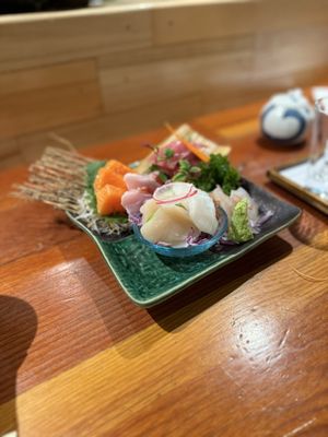 Sushi Izakaya Gaku by null