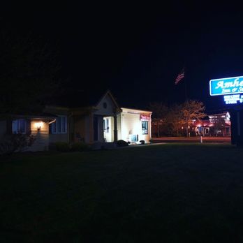 Rodeway Inn & Suites - Hotels Near Me - Amherst, New York
