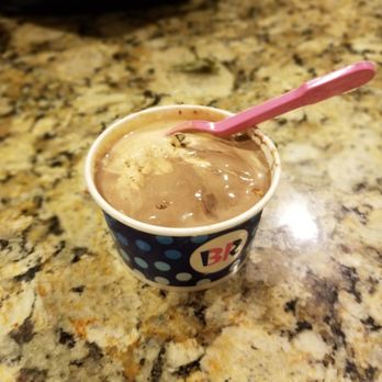 Baskin-Robbins - Chocolate Praline and caramel macchiato ice cream, but a bit more melted. - Ice Cream & Frozen Yogurt Near Me - San Jose, California