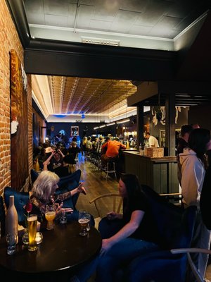 One Legged Magpie by null