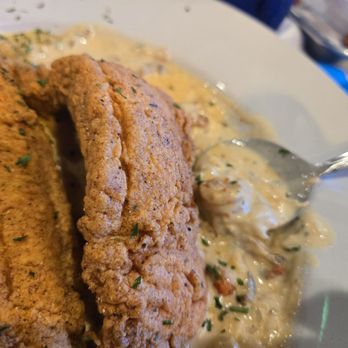 2 Crazy Fellas - Loaded with crayfish - Cajun/Creole Near Me - Olive Branch, Mississippi